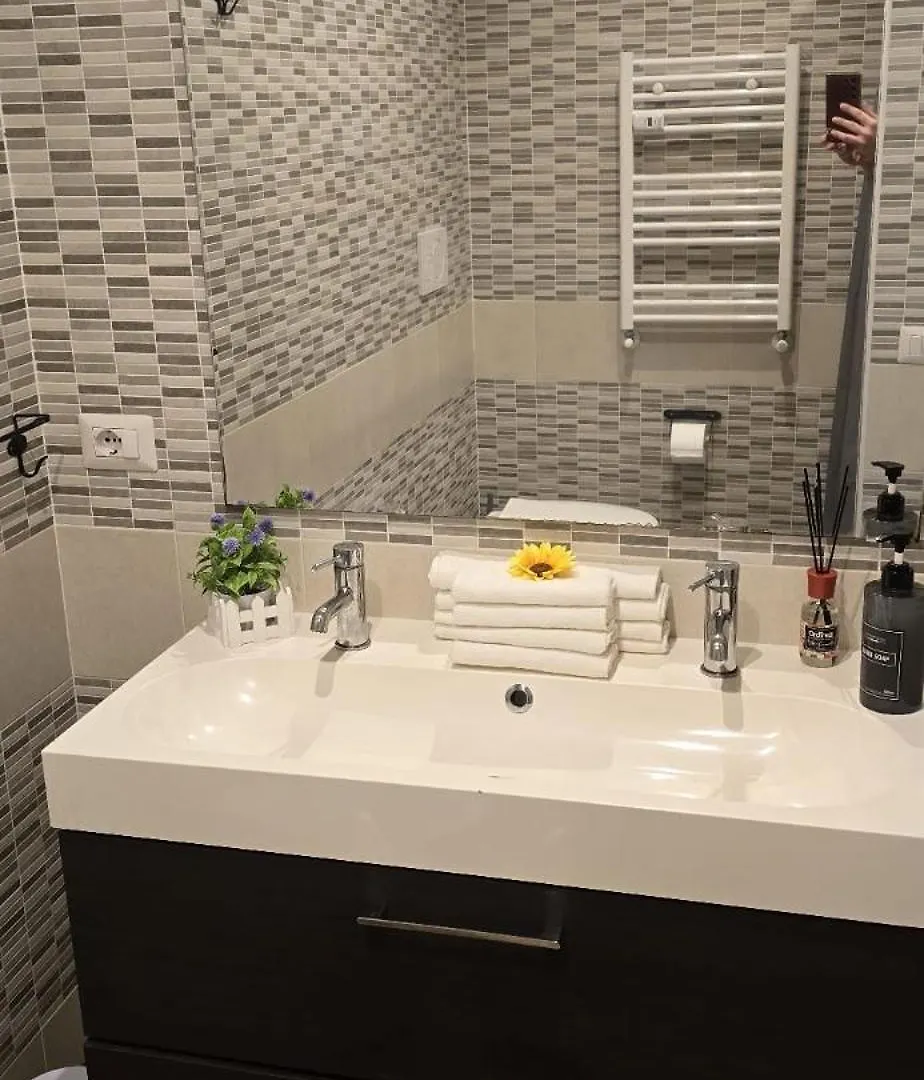 Re Di Roma Home Stay Apartment